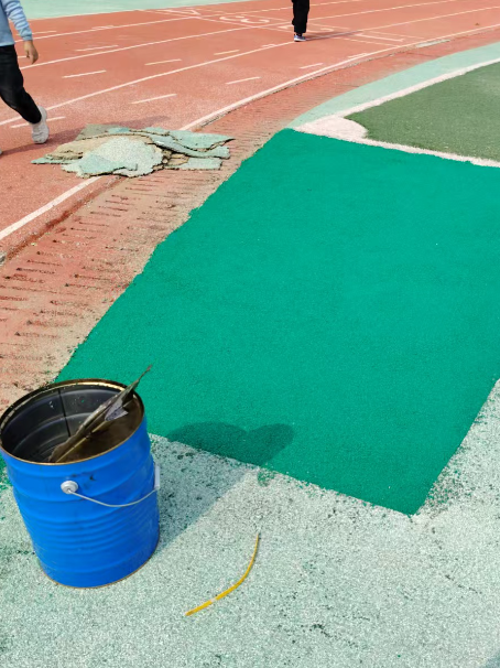 贵港球场翻新修补改造专项服务介绍